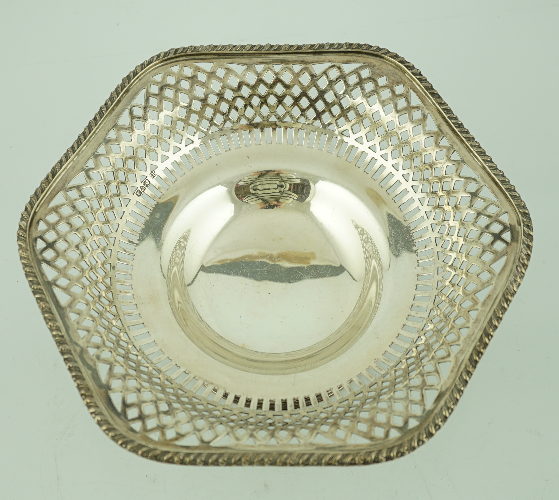 A George V circular silver tazza, by Barker Brothers